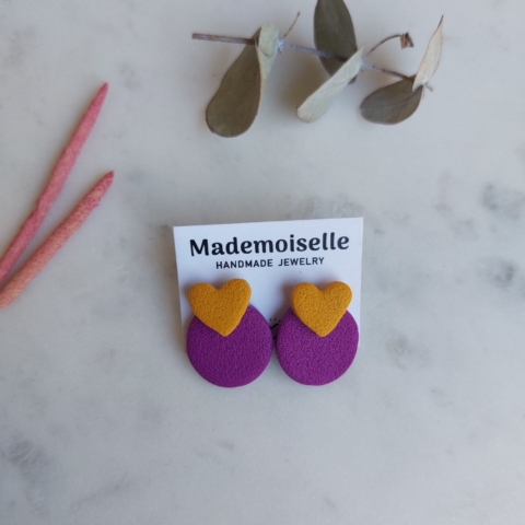 Σκουλαρίκια Heart on Circle