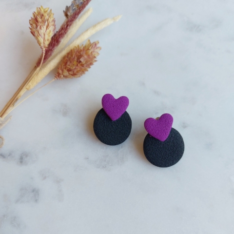 Σκουλαρίκια Heart on Circle